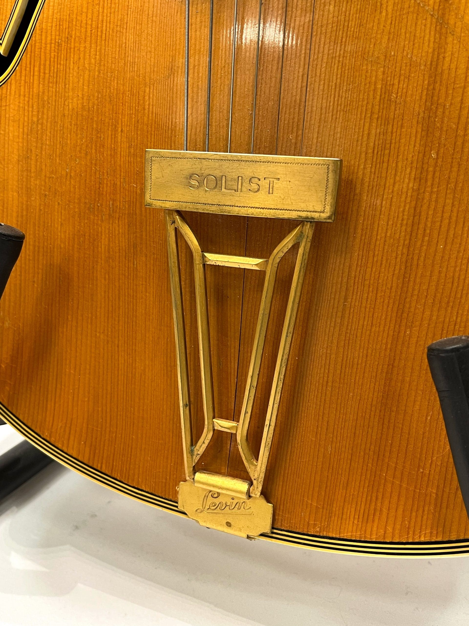 Levin Solist 2N, stålsträngad, cutaway, 1948, serienummer: 197397 - Bild 4