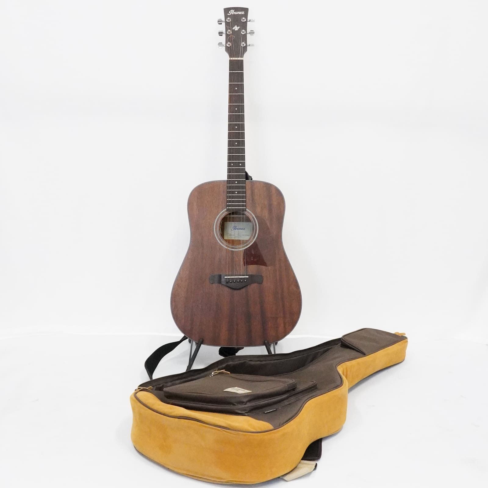 Helakustisk gitarr Ibanez modellnr: AW54-OPN