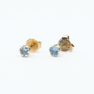Örhängen Guld 18K 1,0g Diameter 4mm med sten