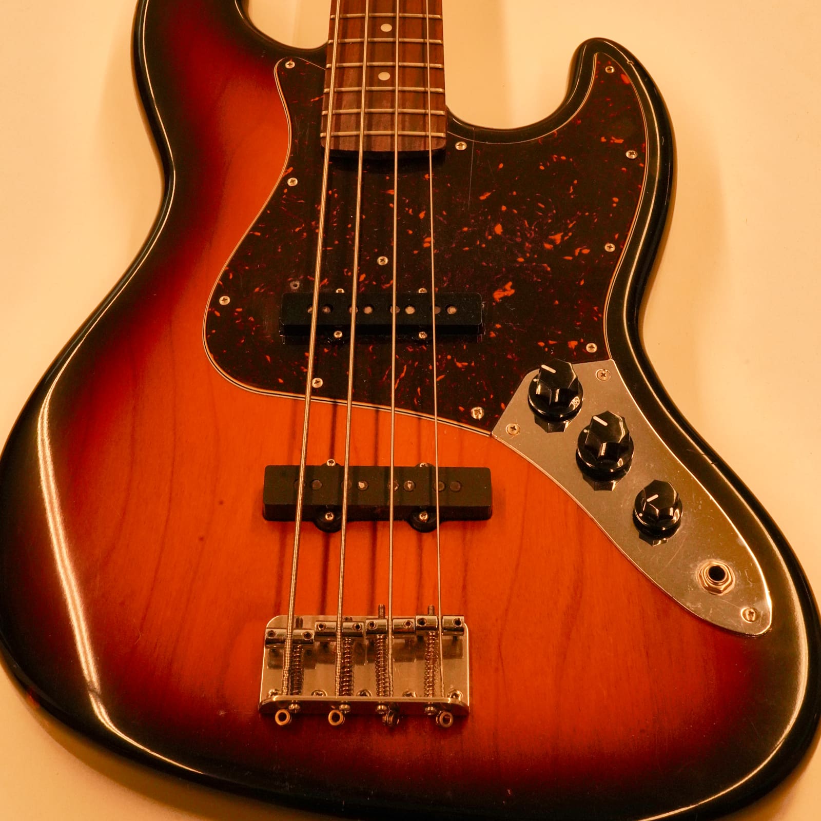 Fender Jazz Bass med mjukt fodral - Bild 2