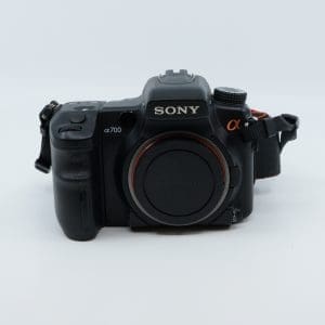 Systemkamera Sony Alpha 700 DSLR-A700 Snr: 1857717, Objektiv Sigma Zoom 70-210mm 1:4-5.6 UC-II Ø55,