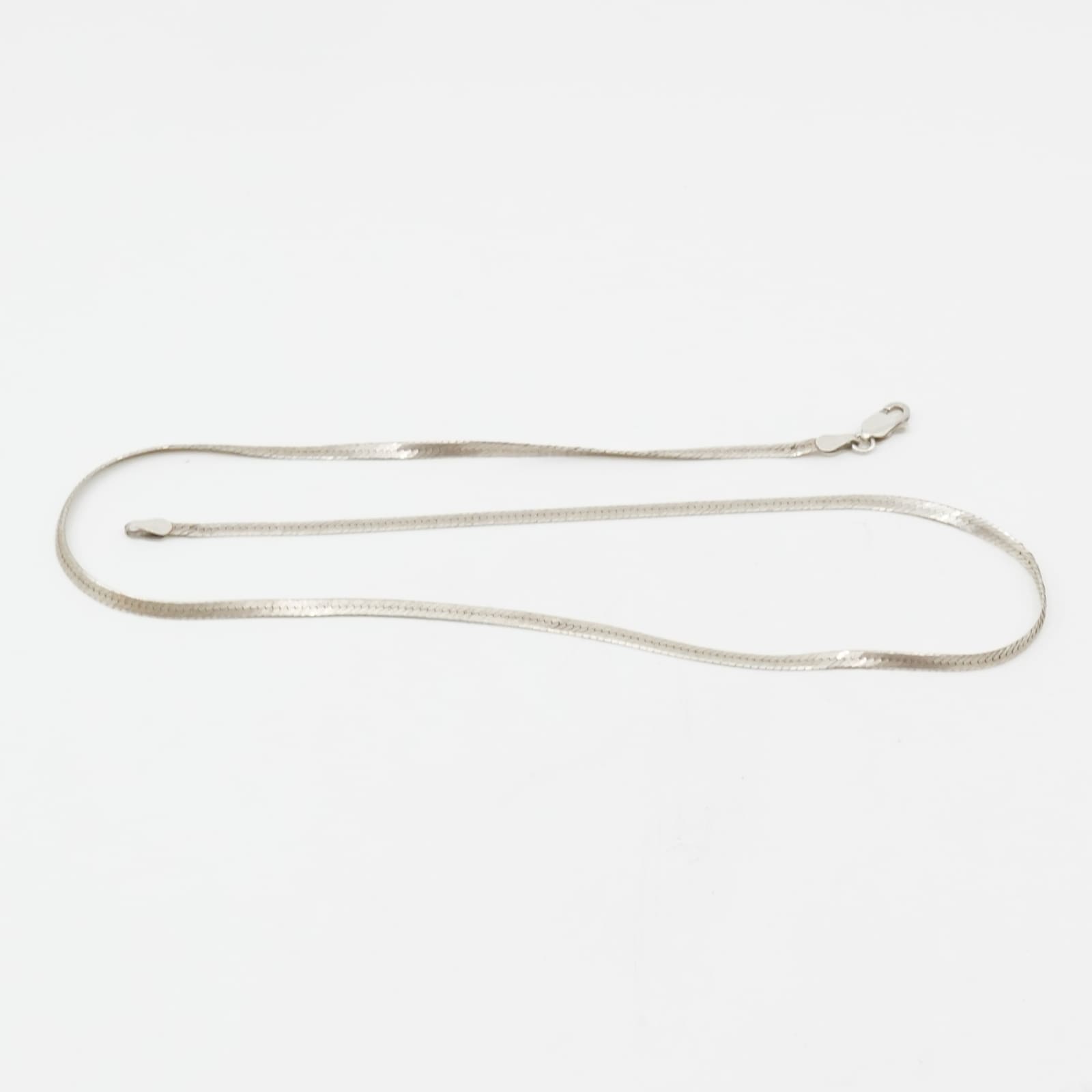 Halskedja Silver S925 3,8g Längd 41,5cm Bredd 2,5mm Karbinlås, skeva länkar