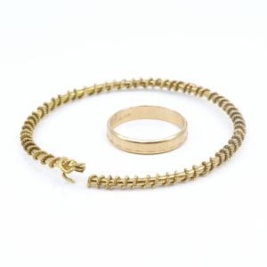Investeringsguld 18K 10,8g graverat udda
