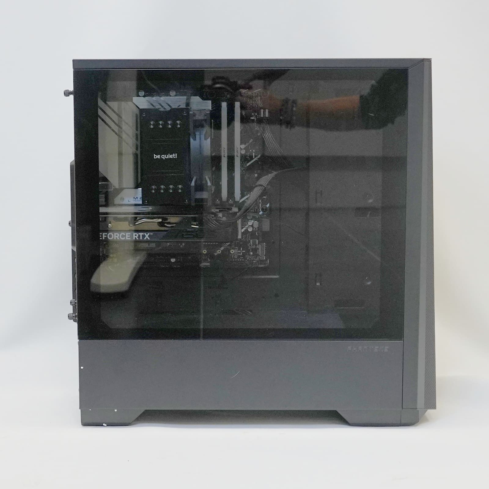 Dator Stationär Gaming pc i5 12gen RTX 4060 1TB SSD 16GB RAM minne Linux Manjaro lösenordlåst
