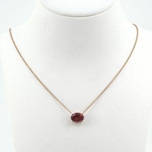 Halskedja Guld 18K 2,2g Längd 41cm Bredd 1mm Med sten