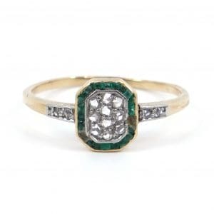 Ring Guld 18K 1,8g Ø17,5 Med stenar och diamanter 14xca0,005ct, 2 stenar saknas