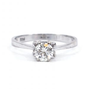 Ring Vitguld 14K 2,2g Ø17 Med diamant 1xca0,6ct