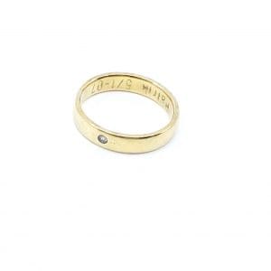 Ring Guld 18K brv. 4,9g Ø17¼, sten, gravyr