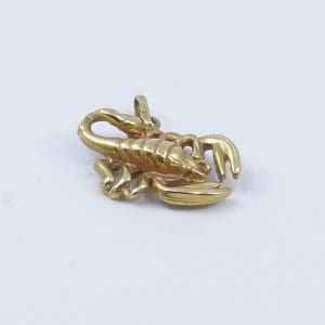 Hänge Skorpion 18K 2,2g Bredd 18mm Höjd 17mm
