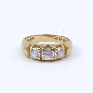 Ring med stenar 18K 4,4g Ø17