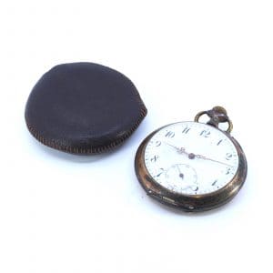 Fickur Remontoir S830 Boett 55mm, defekt, tickar ej, med fodral i skinn, 94,6g.