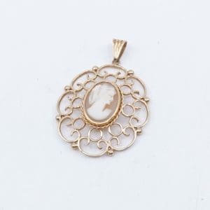 Hänge Guld 18K 4,7g Bredd 3,8mm Höjd 40mm, Camé