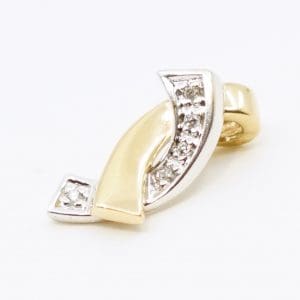 Hänge/berlock Guld 18K 1,5g Bredd 5mm Höjd 16mm med diamanter 5xca0,005ct