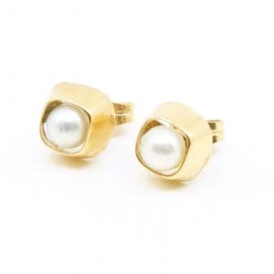 Örhängen Guld 18K 1,2g Höjd 6mm Diameter 6mm med odlade pärlor
