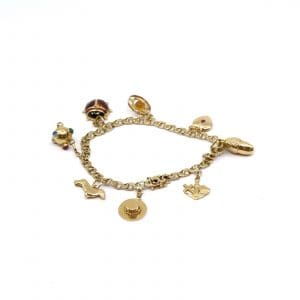 Armband Bismarck Guld 18K 15,0g Längd 19cm Bredd 4,2mm Med 8st berlocker varav 4 st med stenar emalj