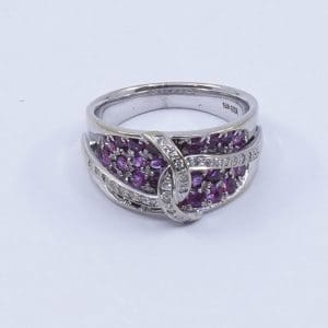 Ring Vitguld 18K 8,9g Ø16¼ med stenar