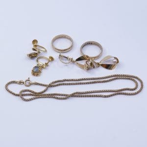 Investeringsguld 18K 16,6g med odlade pärlor & stenar