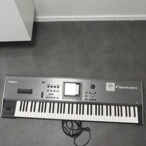 Synthesizer Roland Fantom Workstation FA-76