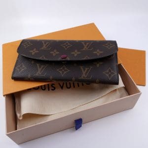 Louis Vuitton Emilie Wallet Fuschia med kvitto från 2018, i dustbag med kartong