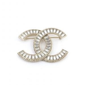 Brosch Chanel Logo CC med stenar 5cm/3,5cm år 2015 med kvitto