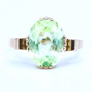 Ring Guld 18K 4,5g Ø18,25 med grön sten skev