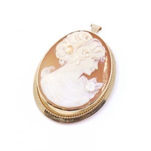 Hänge / Brosch Camé Guld 14K 7,8g Bredd 30mm Höjd 3,9mm