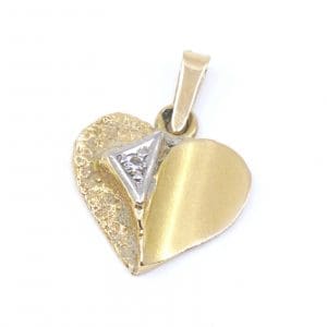 Hänge Hjärta Guld 18K 1,3g Bredd 12mm Höjd 13mm med diamant 1x ca 0,01ct