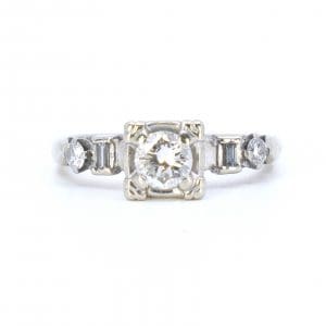 Solitärring Vitguld 14K 3g Ø16,50 med diamanter 5x totalt ca 0,70ct