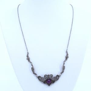 Collier ankar Silver S830 4,8g Längd 42,5cm med integrerat hänge med lila och svarta stenar