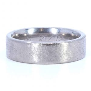 Ring vitguld 18K 10,2g Ø18,5 graverad och repig