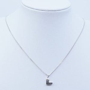 Halskedja Pansar Silver S925 2,1g Längd 44,5cm Bredd 1mm med hänge hjärta