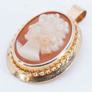 Hänge/brosch Camé Guld 18K 1,5g Bredd 14mm Höjd 22mm