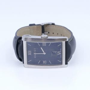 Armbandsur Gucci 8600M quartz datum läderarmband ej original