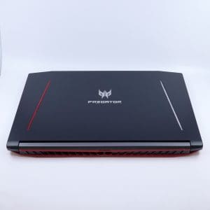 Laptop Predator Helios 300 intel core i7 8th gen 8Gb ram navida geforce gtx1050ti med laddkabel