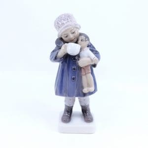 Figurin Dahl Jensen Denmark Höjd 19cm Flicka med docka