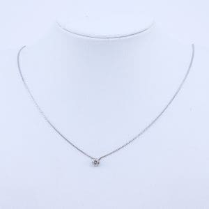 Halskedja Vitguld 18K 1,9g Längd 41,5cm Bredd 1mm med integrard diamant 1xca0,10ct