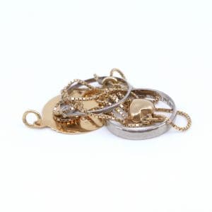 Investeringsguld 18K 6,4g graverat skadat