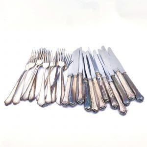 Investeringssilver S830 brv 1242,9g 12 Bordsgafflar 12 Bordsknivar blad i rostfritt stål