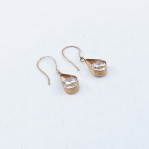 Örhängen Guld 18K 1,8g Höjd 25mm med stenar