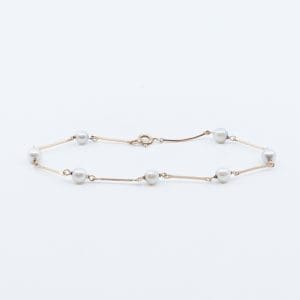 Armband med pärlor Guld 18K 3,5g Längd 21cm Bredd 1-5mm