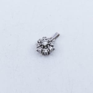 Hänge/berlock vitguld 14K 2,2g med diamanter 1xca0,20ct, 8xca0,01ct