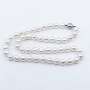 Pärlcollier med Silverlås S925 43,4g Längd 45,5cm Bredd 8mm