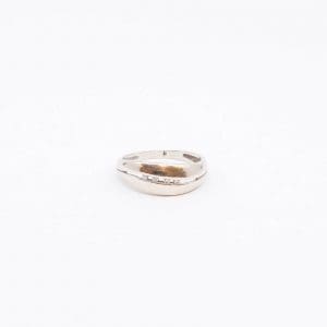 Ring Vitguld 14K 5,7g Ø17 med vita stenar