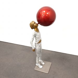 Skulptur, Boy with balloon, Marie-Noëlle Royanette, höjd: 50cm
