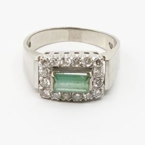 Ring Vitguld 18K 5,7g Ø17,25 med grön sten och diamanter 16xca0,03ct