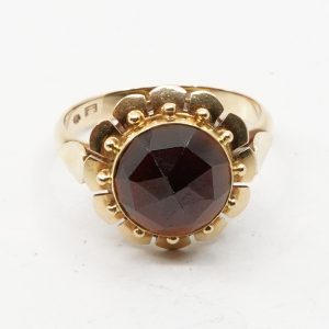 Ring Guld 14K brv 3,8g Ø17 med svart sten