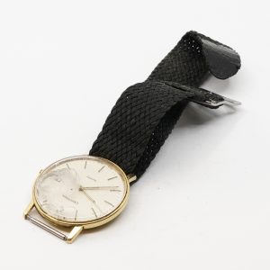 Armbandsur Certina Guld 18K Boett 33mm, quartz, plexiglas skadat, datum, går ej