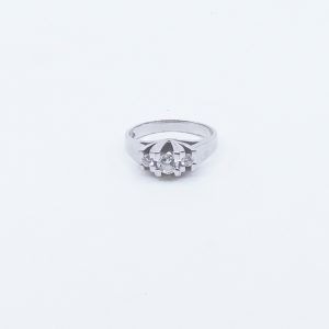 Ring Vitguld 18K 4,8g Ø17 med diamanter 1xca0,25ct 2xca0,05ct
