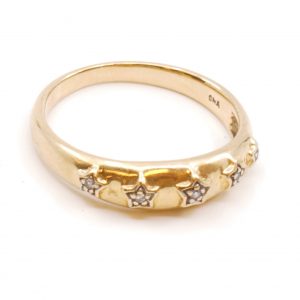 Ring Guld 18K 3,2g Ø17¼ med diamanter 5xca0,005ct