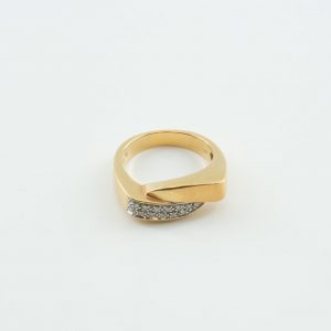 Ring 18K 6,5g Ø17 med diamanter 13xca0,005ct